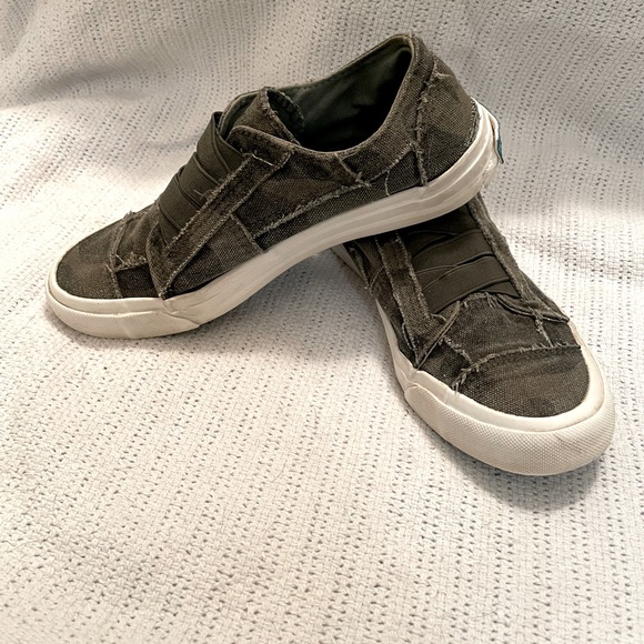 Blowfish Marley Slip-on Sneakers - Picture 5 of 9